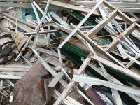 ¿Cuál es el estado de desarrollo actual de la industria del reciclaje de chatarra de aluminio?